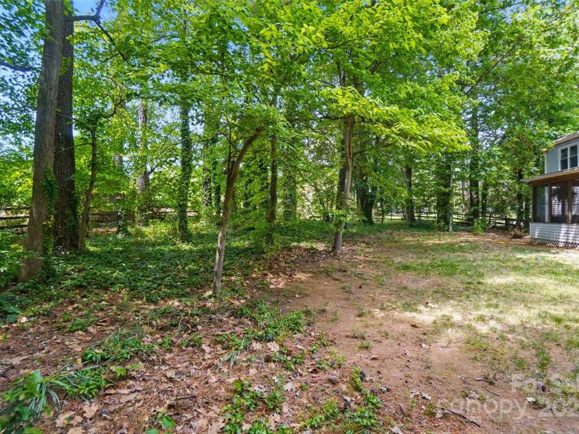 8501 Flanagan Court, Huntersville, NC 28078.  MLS# CAR4252598, YatesRealty ID 15886. 