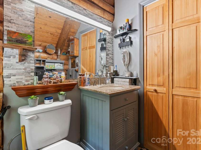 3763 Laurel Heights Drive, Morganton, NC 28655.  MLS# CAR4256545, YatesRealty ID 15887. 