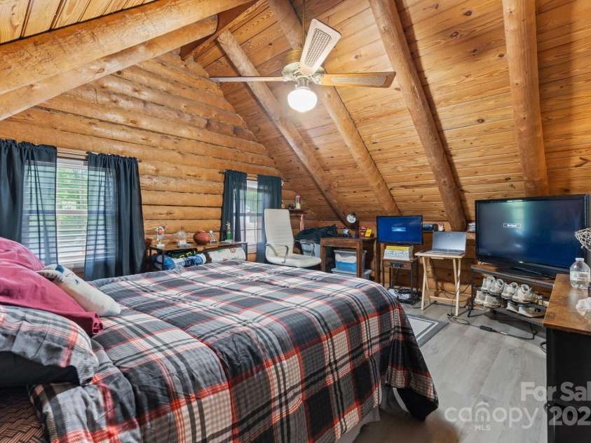 3763 Laurel Heights Drive, Morganton, NC 28655.  MLS# CAR4256545, YatesRealty ID 15887. 