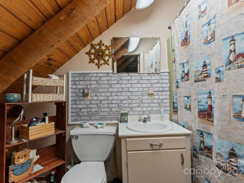 3763 Laurel Heights Drive, Morganton, NC 28655.  MLS# CAR4256545, YatesRealty ID 15887. 