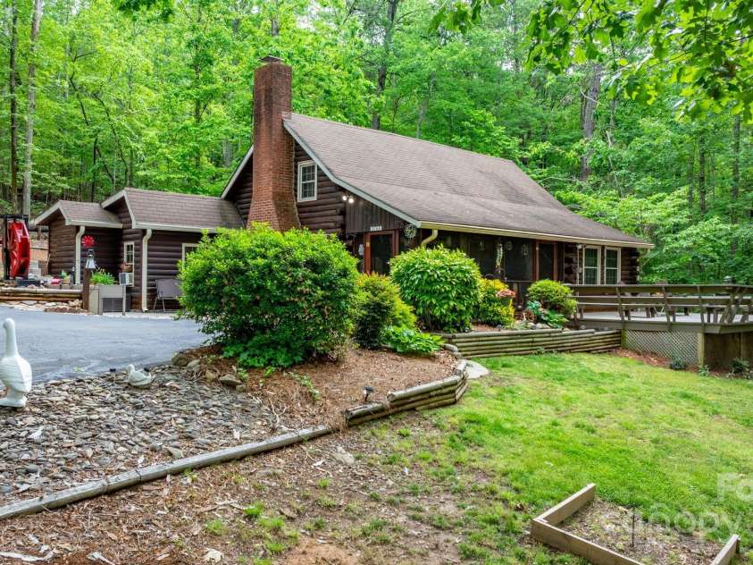 3763 Laurel Heights Drive, Morganton, NC 28655.  MLS# CAR4256545, YatesRealty ID 15887. 