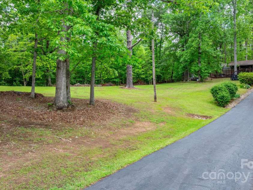 3763 Laurel Heights Drive, Morganton, NC 28655.  MLS# CAR4256545, YatesRealty ID 15887. 