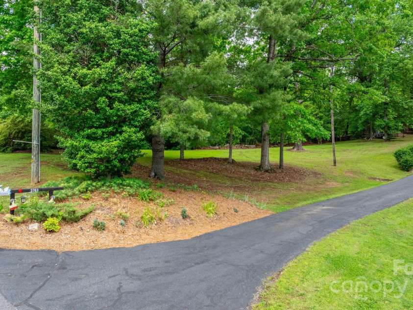 3763 Laurel Heights Drive, Morganton, NC 28655.  MLS# CAR4256545, YatesRealty ID 15887. 
