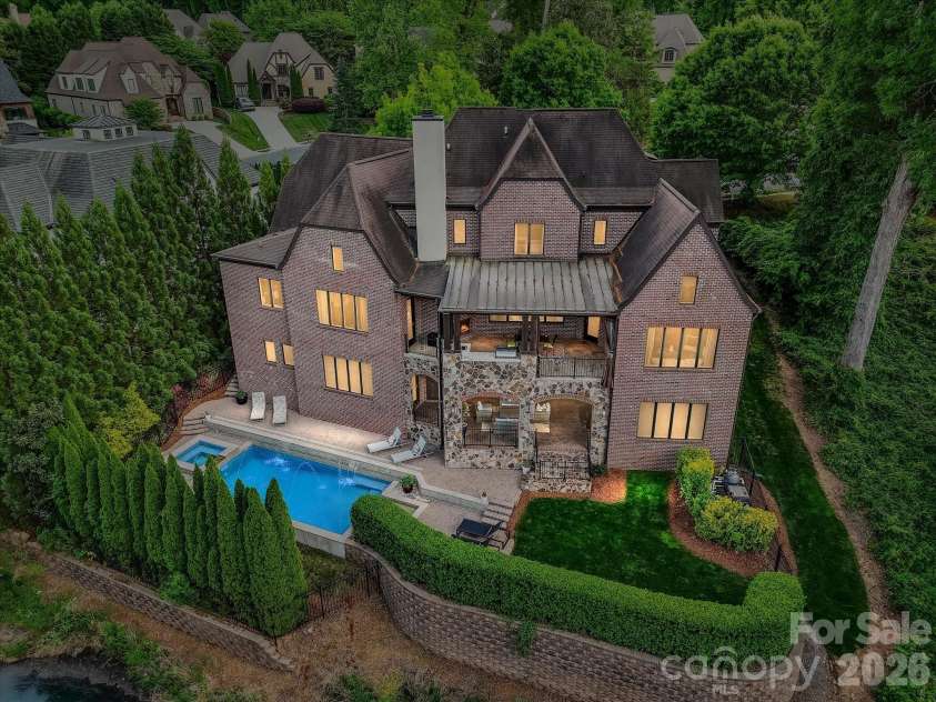 5915 Vidal Lane, Charlotte, NC 28226.  MLS# CAR4373967, YatesRealty ID 15887. 
