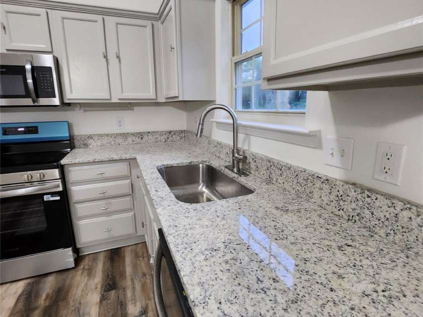 3641 Atlas Drive, Charlotte, NC 28269.  MLS# CAR4366521, YatesRealty ID 15888. 