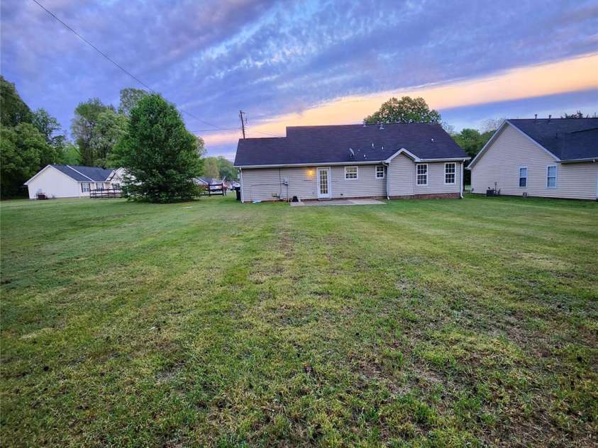 3641 Atlas Drive, Charlotte, NC 28269.  MLS# CAR4366521, YatesRealty ID 15888. Backyard