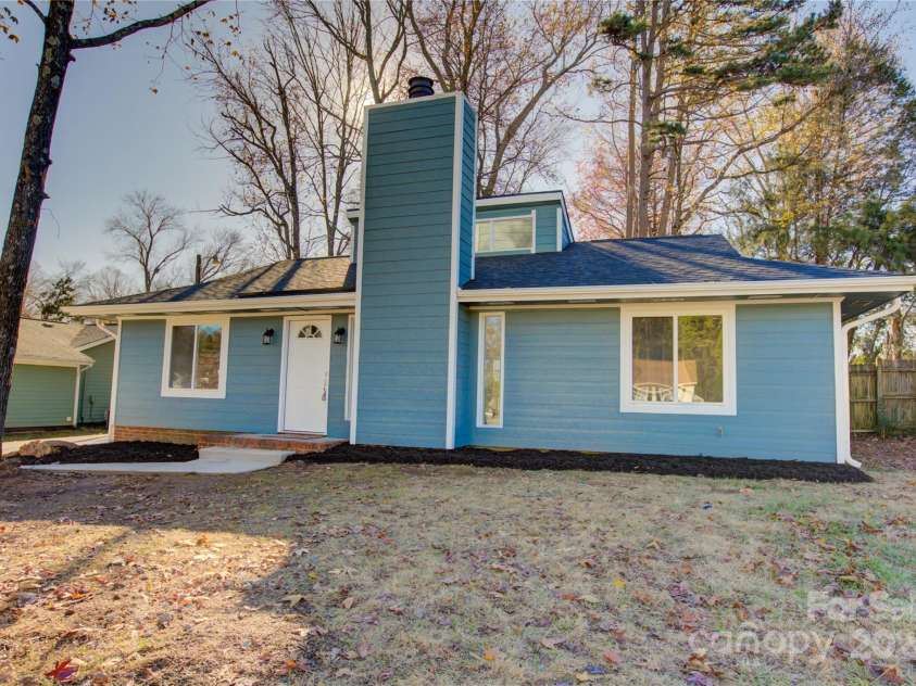 2515 Dion Avenue, Charlotte, NC 28212.  MLS# CAR4207111, YatesRealty ID 15889. 