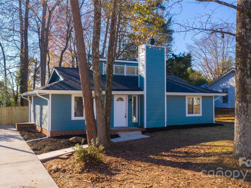 2515 Dion Avenue, Charlotte, NC 28212.  MLS# CAR4207111, YatesRealty ID 15889. 