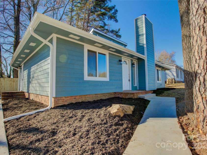 2515 Dion Avenue, Charlotte, NC 28212.  MLS# CAR4207111, YatesRealty ID 15889. 