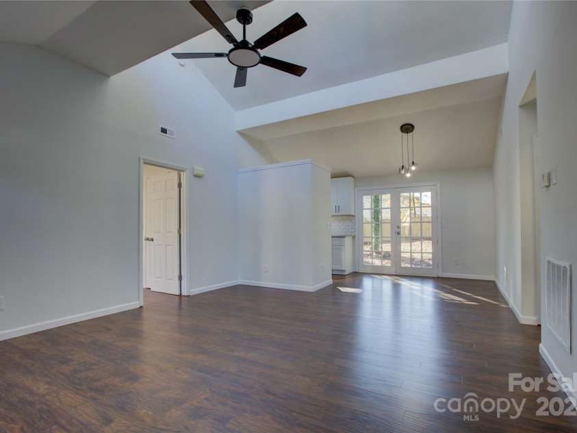 2515 Dion Avenue, Charlotte, NC 28212.  MLS# CAR4207111, YatesRealty ID 15889. 