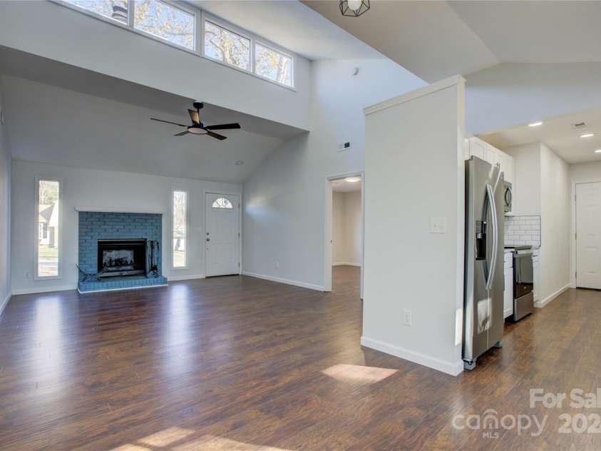 2515 Dion Avenue, Charlotte, NC 28212.  MLS# CAR4207111, YatesRealty ID 15889. 