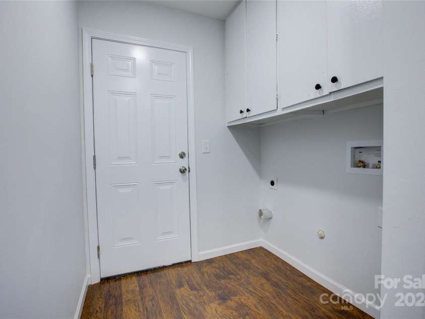 2515 Dion Avenue, Charlotte, NC 28212.  MLS# CAR4207111, YatesRealty ID 15889. 