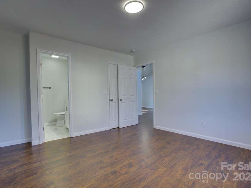 2515 Dion Avenue, Charlotte, NC 28212.  MLS# CAR4207111, YatesRealty ID 15889. 