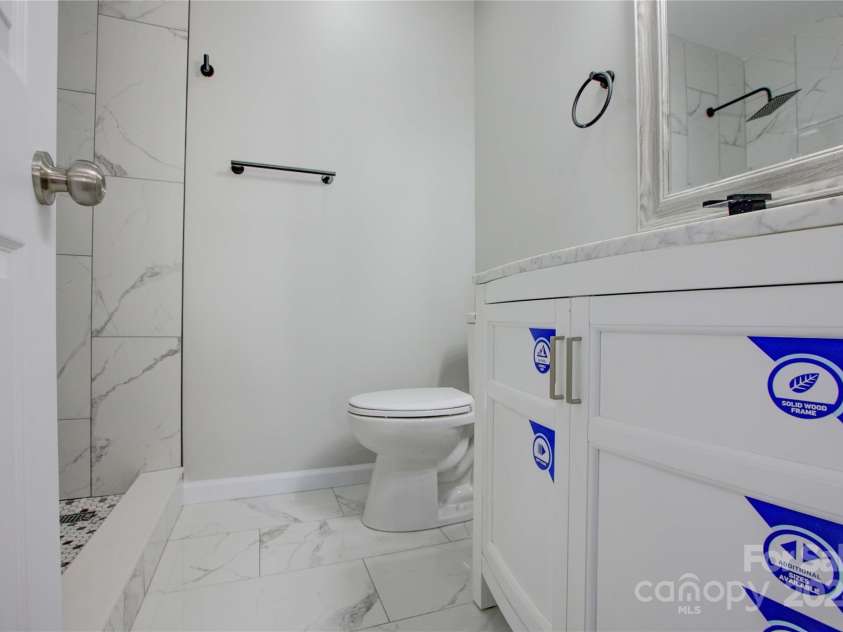 2515 Dion Avenue, Charlotte, NC 28212.  MLS# CAR4207111, YatesRealty ID 15889. 