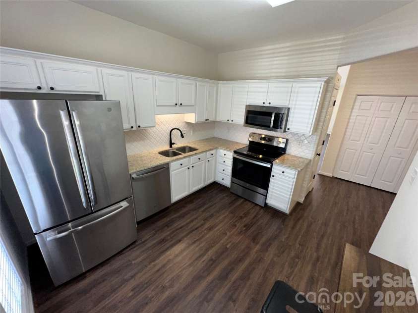 4047 Center Place Drive, Harrisburg, NC 28075.  MLS# CAR4367583, YatesRealty ID 15889. 