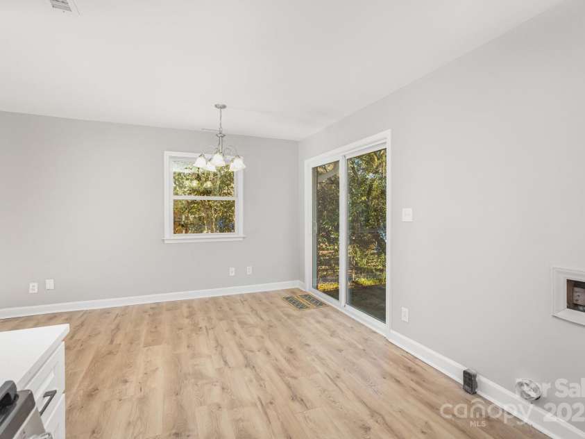 4209 Donnybrook Place, Charlotte, NC 28205.  MLS# CAR4329646, YatesRealty ID 1589. 