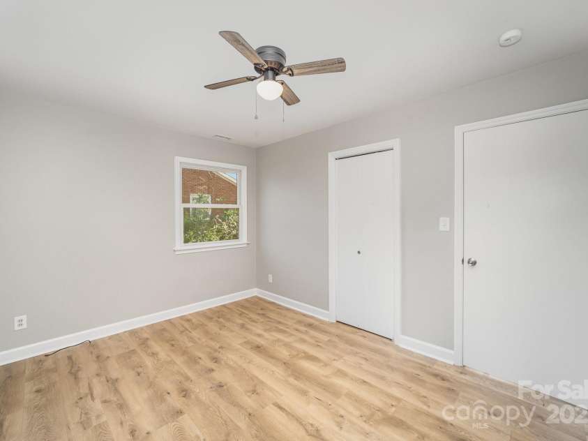 4209 Donnybrook Place, Charlotte, NC 28205.  MLS# CAR4329646, YatesRealty ID 1589. 