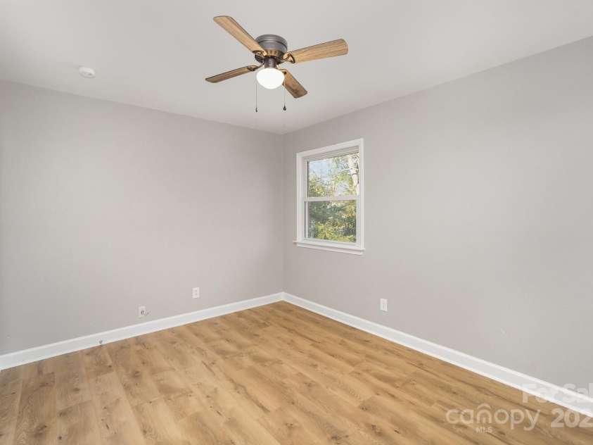 4209 Donnybrook Place, Charlotte, NC 28205.  MLS# CAR4329646, YatesRealty ID 1589. 