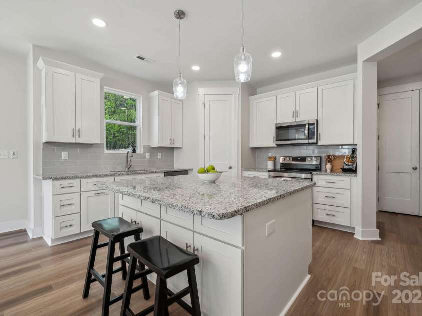 1112 Allman Extension, Mount Pleasant, NC 28124.  MLS# CAR4248138, YatesRealty ID 15890. Kitchen