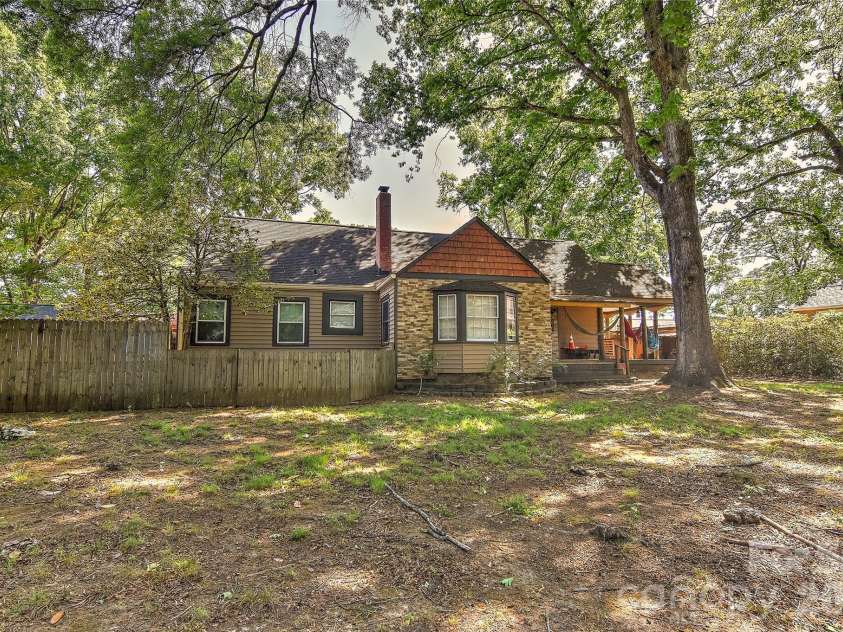 608 Worley Street, Monroe, NC 28112.  MLS# CAR4371352, YatesRealty ID 15890. 