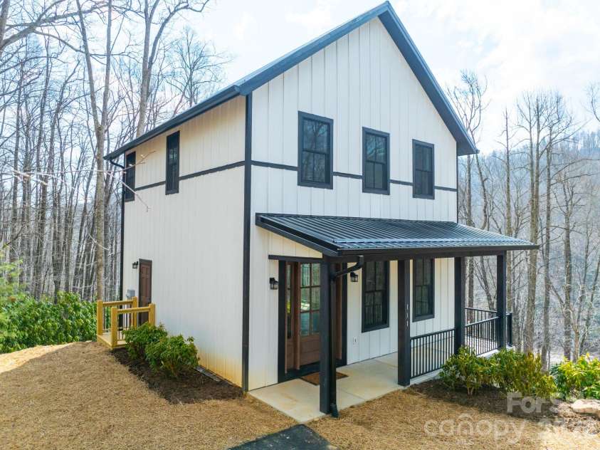 131 Bryce Way, Boone, NC 28607.  MLS# CAR4329202, YatesRealty ID 15891. 