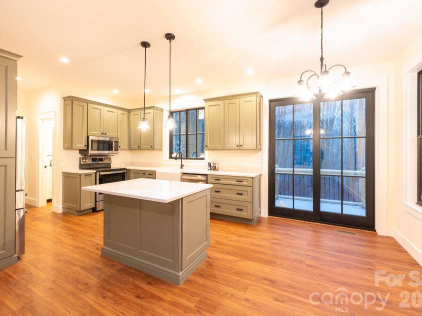131 Bryce Way, Boone, NC 28607.  MLS# CAR4329202, YatesRealty ID 15891. 