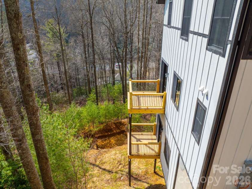 131 Bryce Way, Boone, NC 28607.  MLS# CAR4329202, YatesRealty ID 15891. 