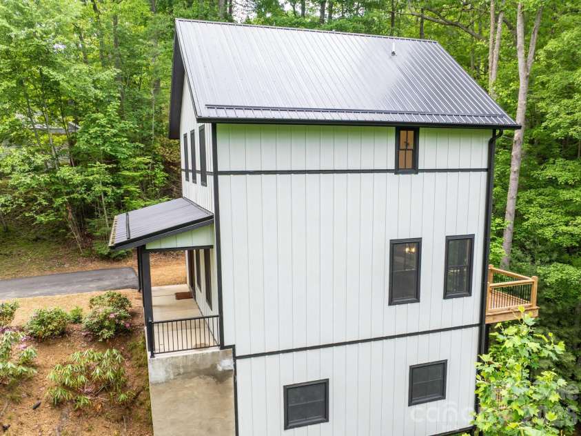 131 Bryce Way, Boone, NC 28607.  MLS# CAR4329202, YatesRealty ID 15891. 