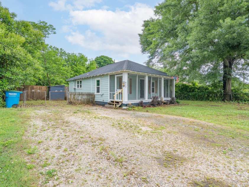 917 Laye Street, Belmont, NC 28012.  MLS# CAR4254861, YatesRealty ID 15892. View of the home with plenty of parking spaces