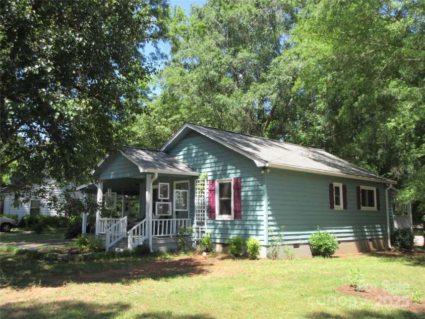 1051 Brady Avenue, Newton, NC 28658.  MLS# CAR4263738, YatesRealty ID 15893. 
