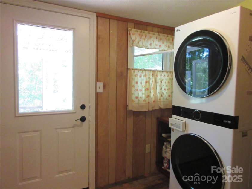 1051 Brady Avenue, Newton, NC 28658.  MLS# CAR4263738, YatesRealty ID 15893. 