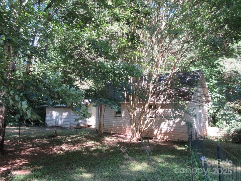 1051 Brady Avenue, Newton, NC 28658.  MLS# CAR4263738, YatesRealty ID 15893. 