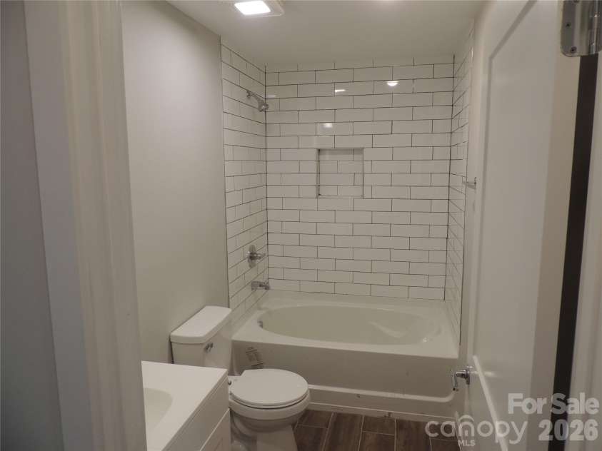 5416 Dallas High Shoals Highway, Dallas, NC 28034.  MLS# CAR4374641, YatesRealty ID 15893. 