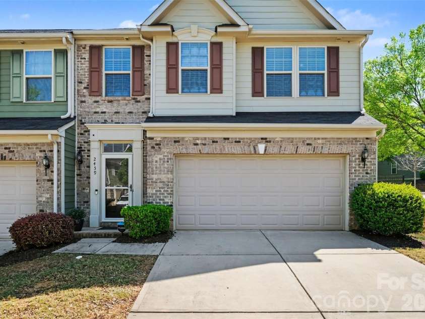 2459 Alyssa Lane, Charlotte, NC 28208.  MLS# CAR4369187, YatesRealty ID 15894. 