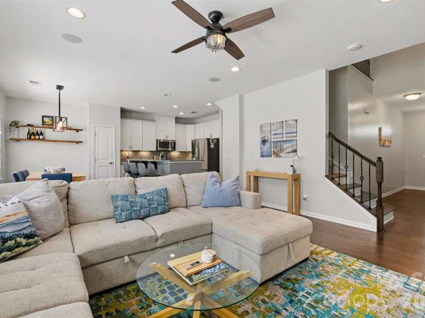 2459 Alyssa Lane, Charlotte, NC 28208.  MLS# CAR4369187, YatesRealty ID 15894. 