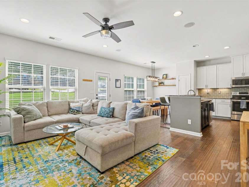 2459 Alyssa Lane, Charlotte, NC 28208.  MLS# CAR4369187, YatesRealty ID 15894. 