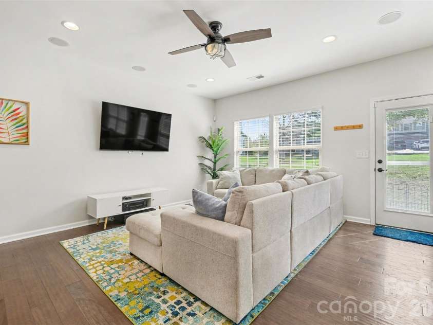 2459 Alyssa Lane, Charlotte, NC 28208.  MLS# CAR4369187, YatesRealty ID 15894. 
