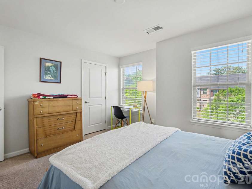 2459 Alyssa Lane, Charlotte, NC 28208.  MLS# CAR4369187, YatesRealty ID 15894. 