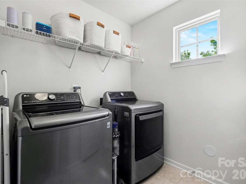 2459 Alyssa Lane, Charlotte, NC 28208.  MLS# CAR4369187, YatesRealty ID 15894. 