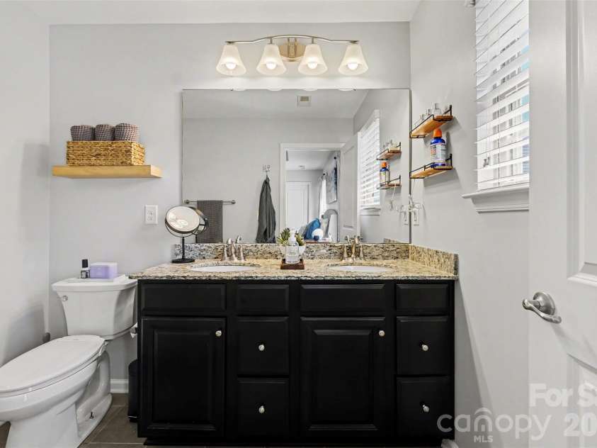 2459 Alyssa Lane, Charlotte, NC 28208.  MLS# CAR4369187, YatesRealty ID 15894. 