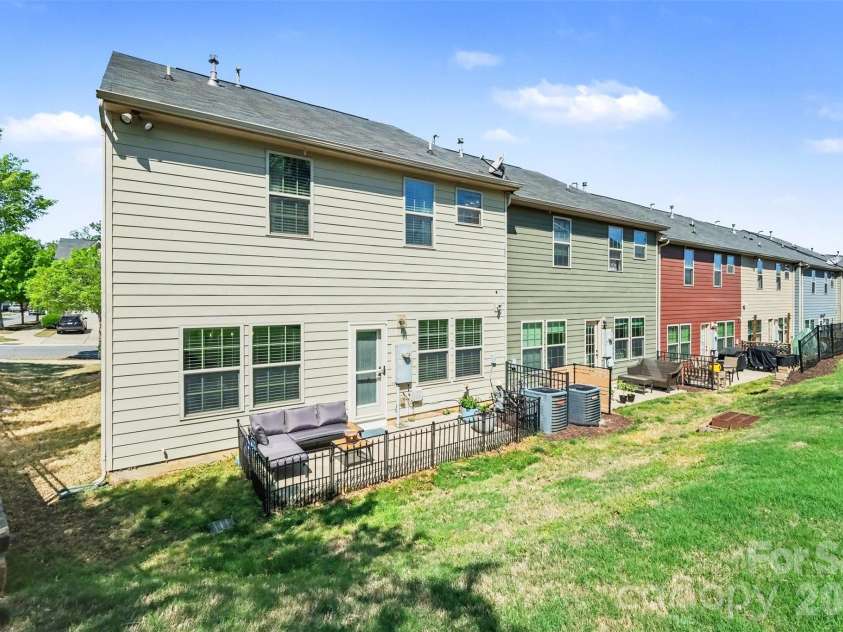 2459 Alyssa Lane, Charlotte, NC 28208.  MLS# CAR4369187, YatesRealty ID 15894. 