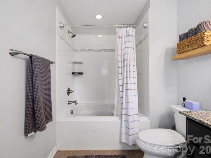 2459 Alyssa Lane, Charlotte, NC 28208.  MLS# CAR4369187, YatesRealty ID 15894. Master bath