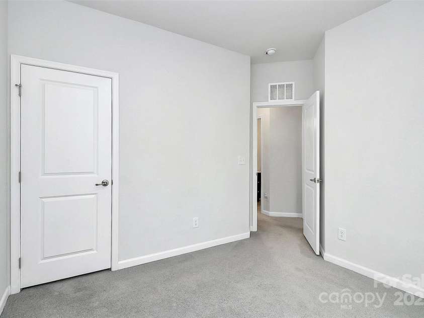 2608 Grantham Place Drive, Fort Mill, SC 29715.  MLS# CAR4198371, YatesRealty ID 15894. 