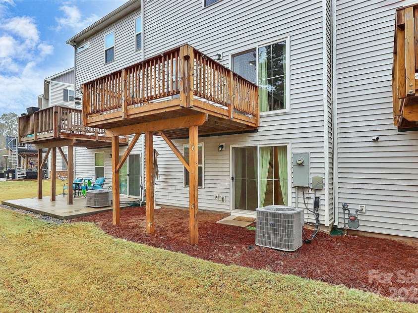 2608 Grantham Place Drive, Fort Mill, SC 29715.  MLS# CAR4198371, YatesRealty ID 15894. 