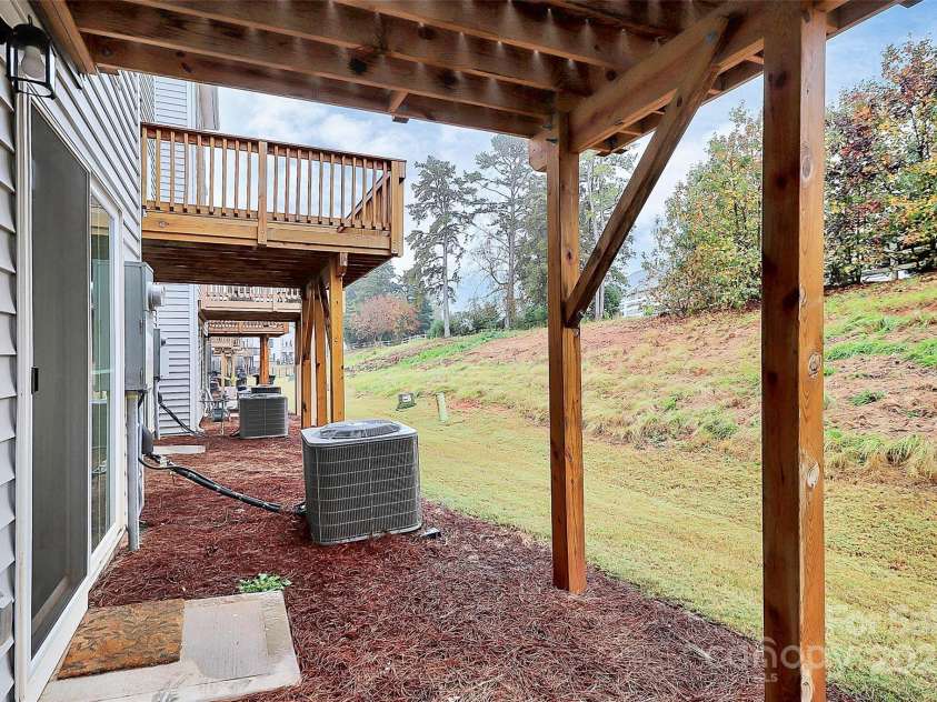 2608 Grantham Place Drive, Fort Mill, SC 29715.  MLS# CAR4198371, YatesRealty ID 15894. 