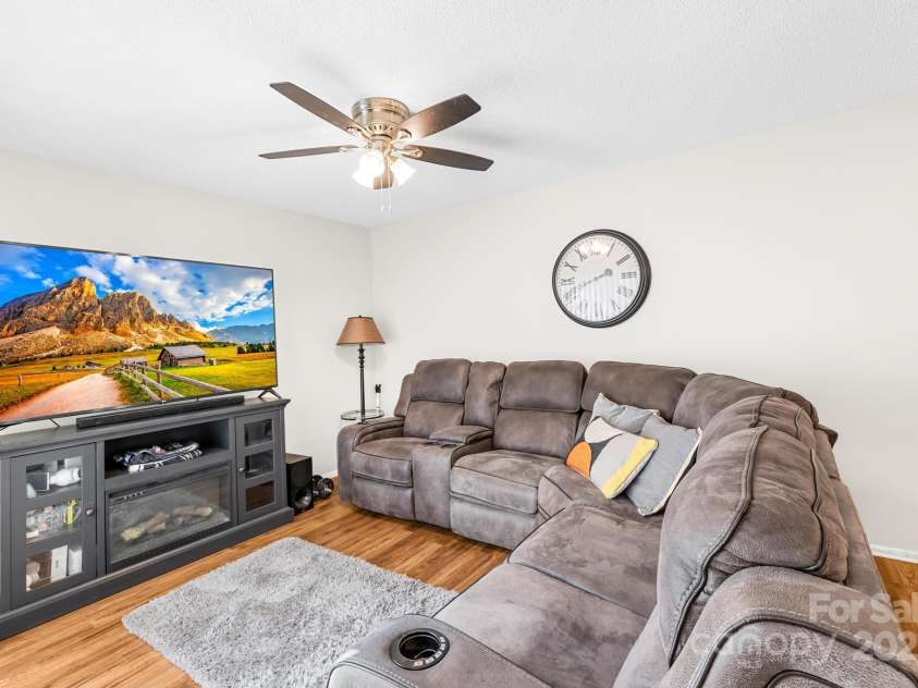 7407 Mystic Lane, Charlotte, NC 28227.  MLS# CAR4248873, YatesRealty ID 15895. 