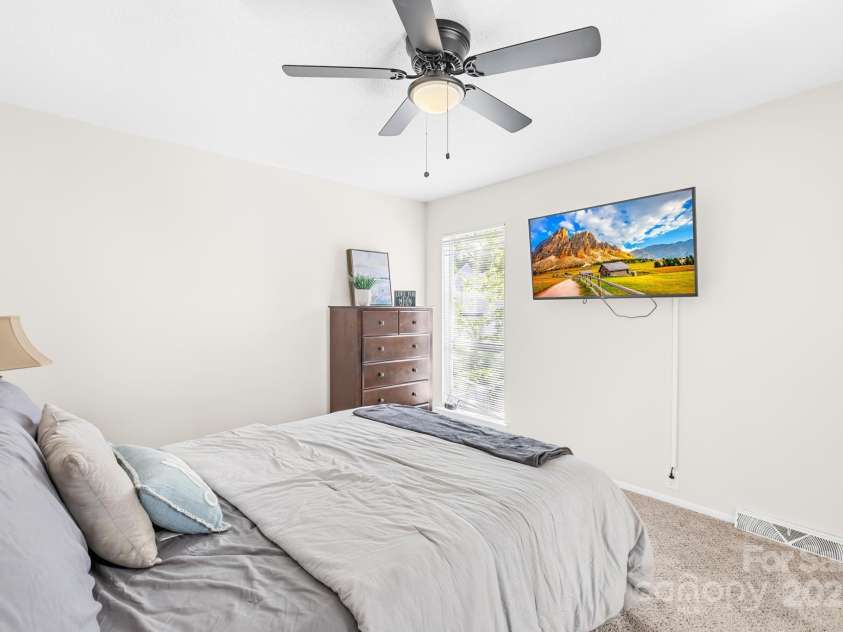 7407 Mystic Lane, Charlotte, NC 28227.  MLS# CAR4248873, YatesRealty ID 15895. 