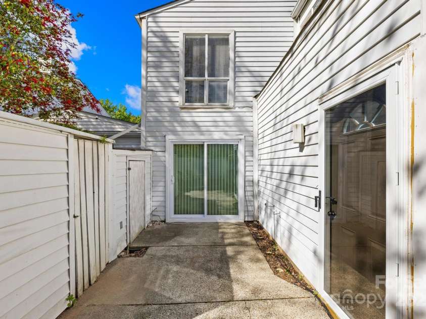 7407 Mystic Lane, Charlotte, NC 28227.  MLS# CAR4248873, YatesRealty ID 15895. 