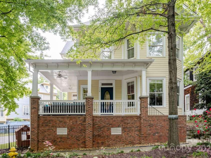 734 10th Street, Charlotte, NC 28202.  MLS# CAR4240870, YatesRealty ID 15898. 