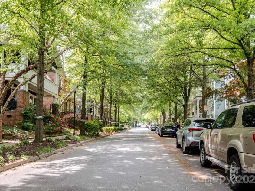 734 10th Street, Charlotte, NC 28202.  MLS# CAR4240870, YatesRealty ID 15898. 